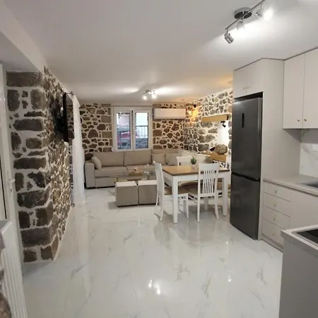 Elysian Stone I ליטוחורון