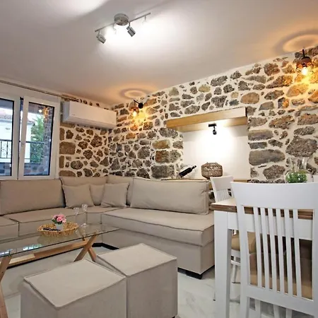 דירה Elysian Stone I