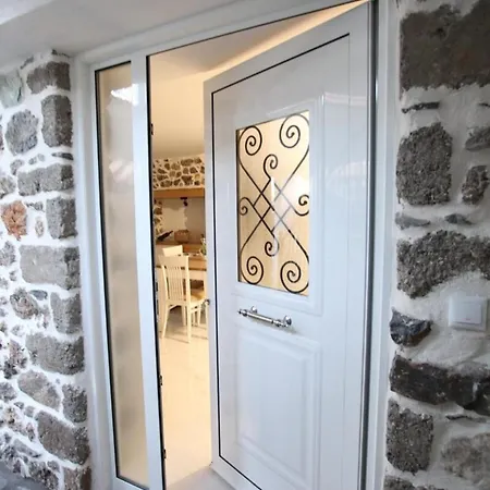 Elysian Stone I ליטוחורון