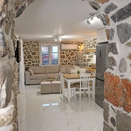 דירה Elysian Stone I